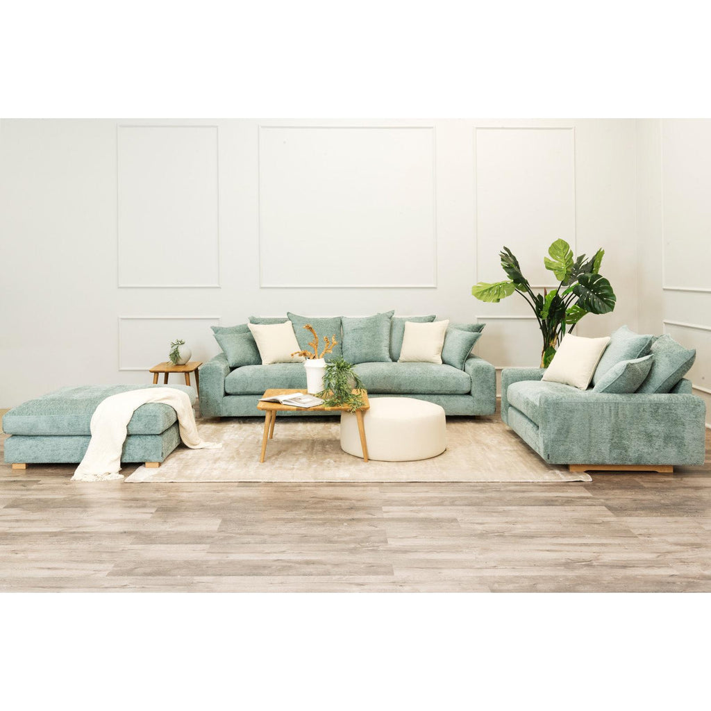 TUVA Chill 3.5 sits